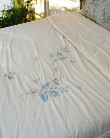 cream comforter front view