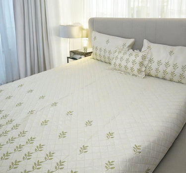 green leafy 4 piece embroidered bedcover set - side view