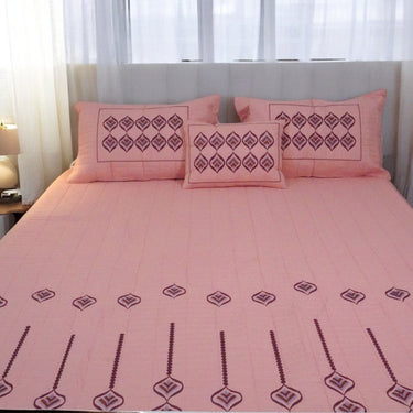 pink embroidered 4 piece king size bedcover | front view