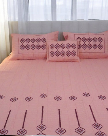 pink embroidered 4 piece king size bedcover | front view