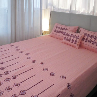 pink embroidered 4 piece king size bedcover | side view