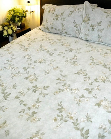 warm printed velvet bedsheet | overall view